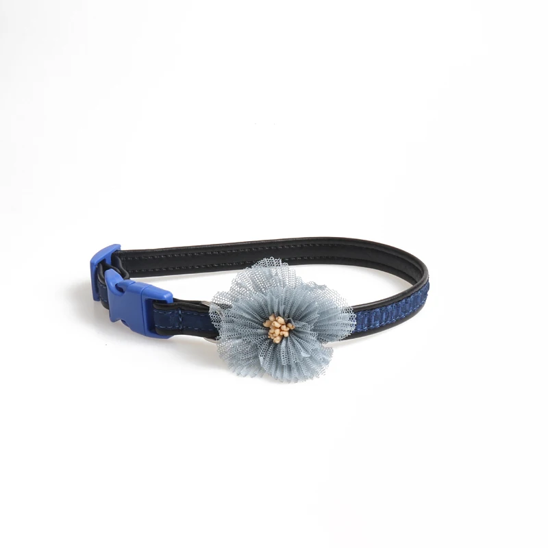 
Wholesale Pretty Flower Plug Buckle Cat Dog Collar 