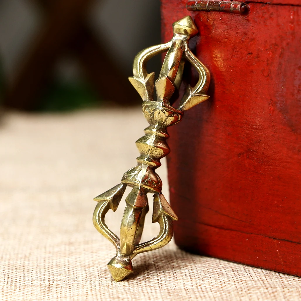 The Religious artifacts Nepalese hand-made pure copper five-strand dorje vajra