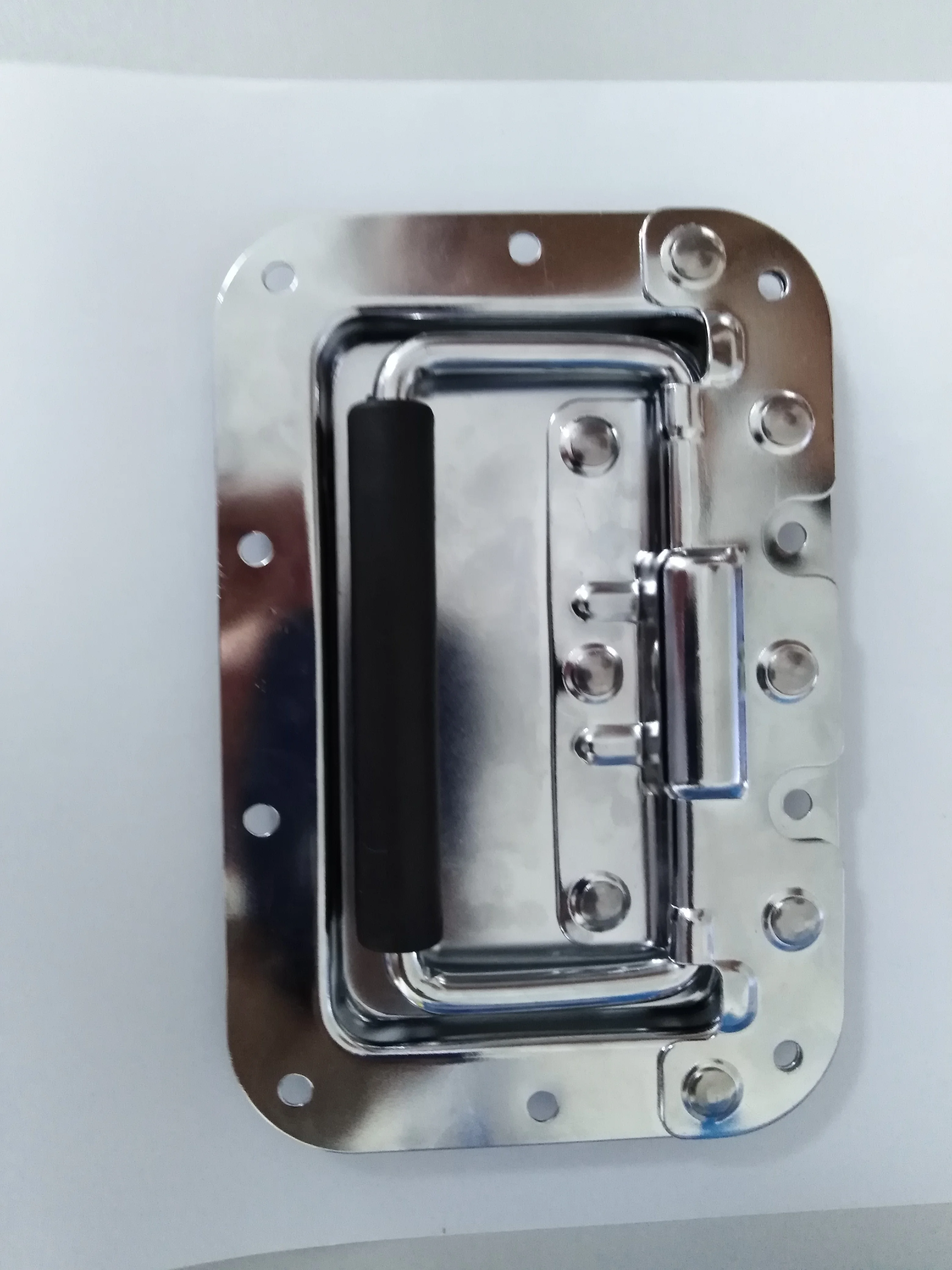 Recessed dish handle spring loaded handle in black grip for flight case