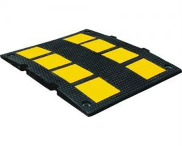 Cheap price driveway speed bumps 500 MM x 400 MM x 50 MM plastic speed breaker