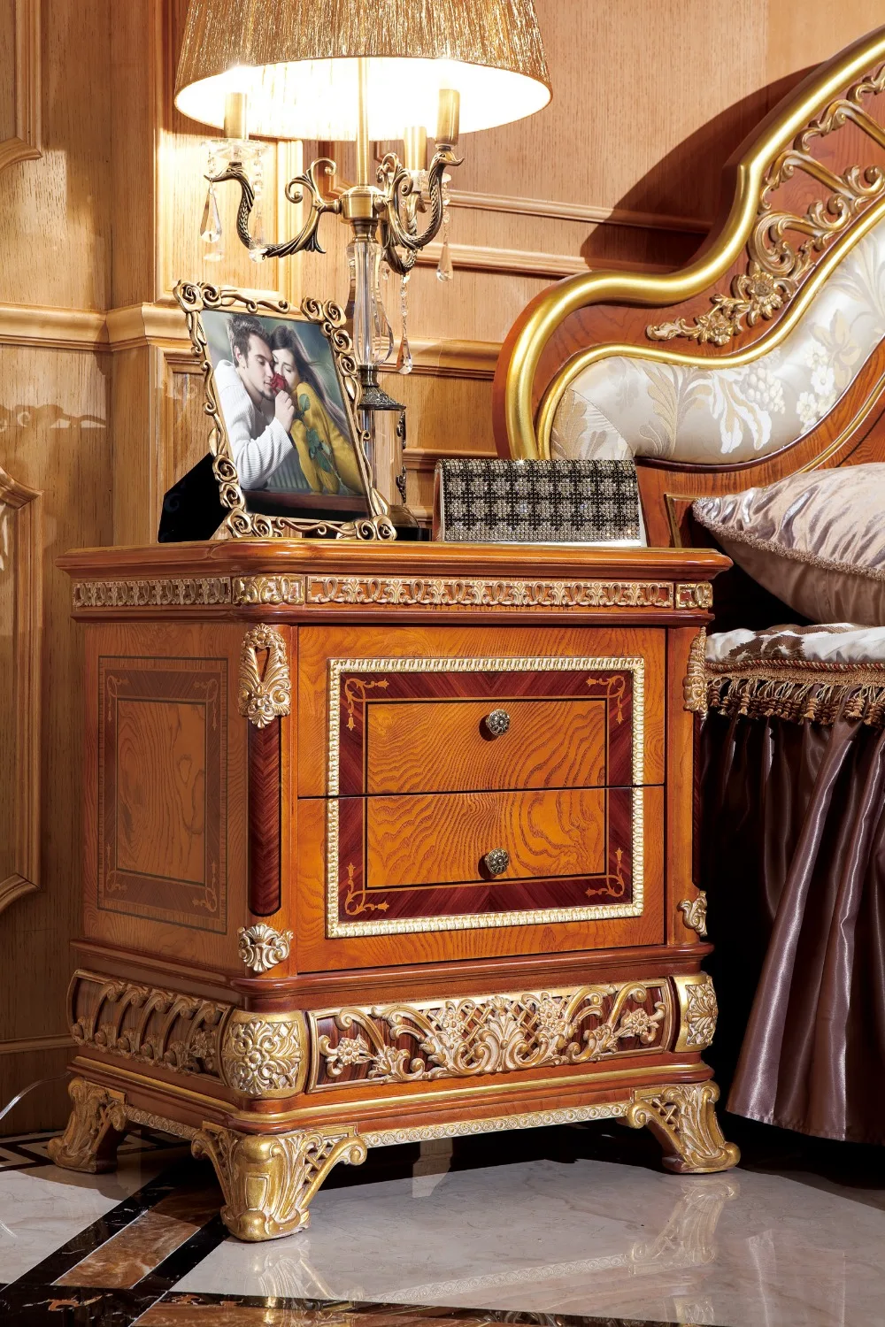 0062 Italy Luxury modern and antique bedroom set design neo-classic royal wooden bedroom set furniture