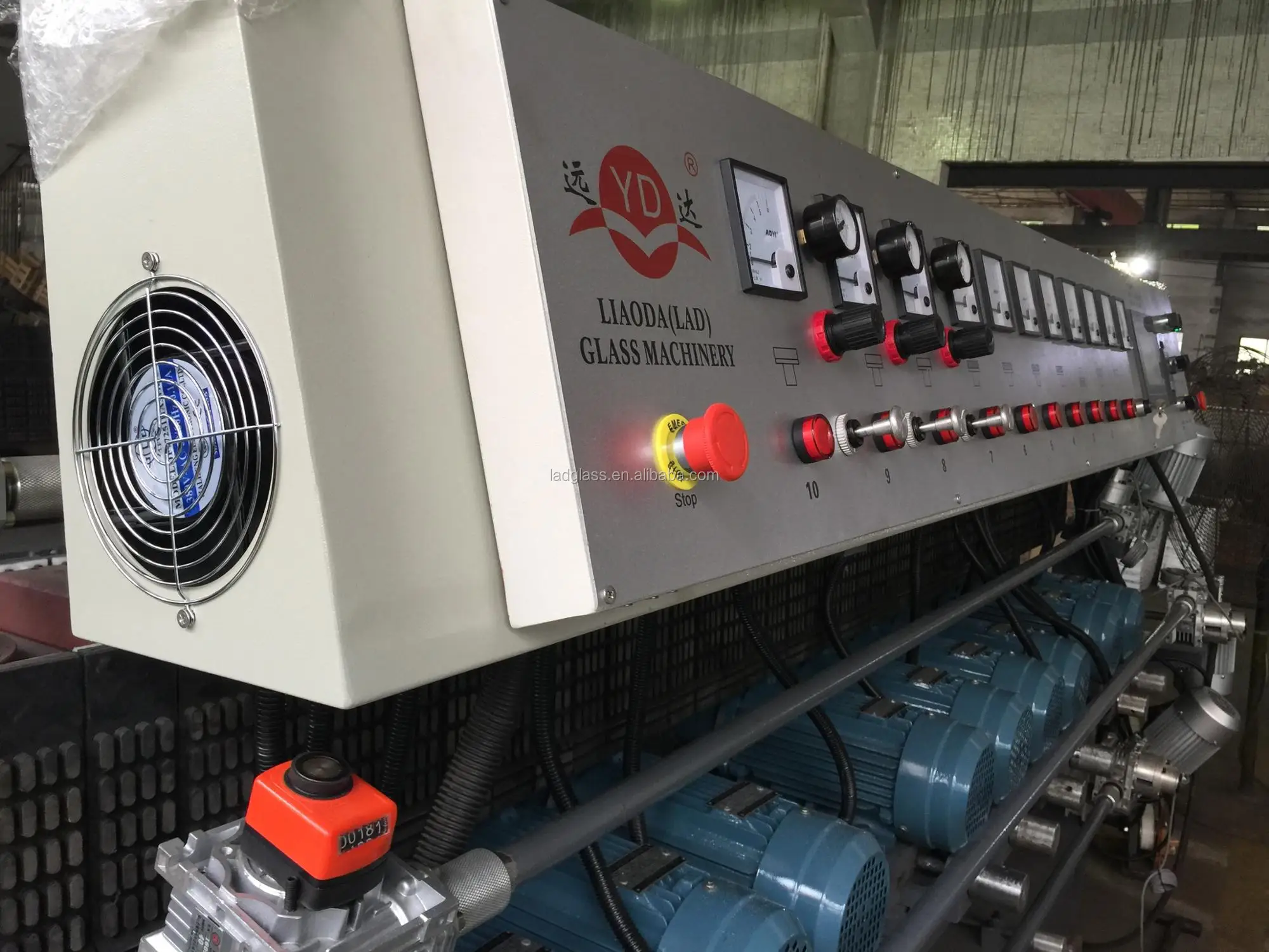 Автоматическая скошенная машина для резки стекла с 10 двигателями