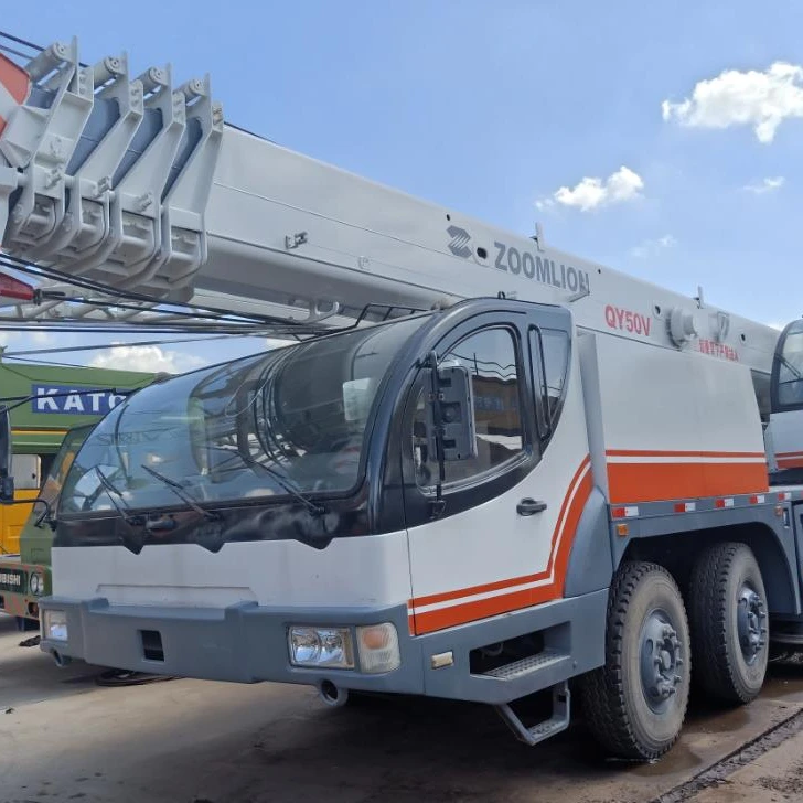 Подержанный китайский грузовой кран Zoomlion 50T в хорошем рабочем состоянии (zoomlion qy50)