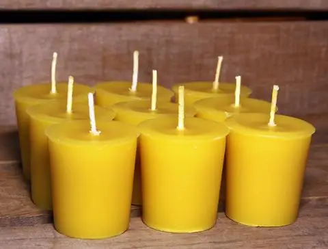 
cheap price natural smell pillar shaped 100% pure beeswax candle 