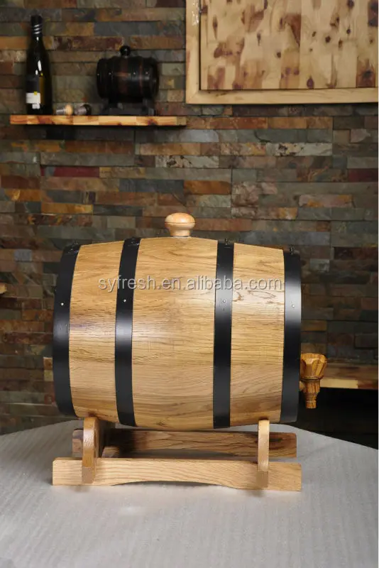 
Display fashionable wooden whiskey barrel 