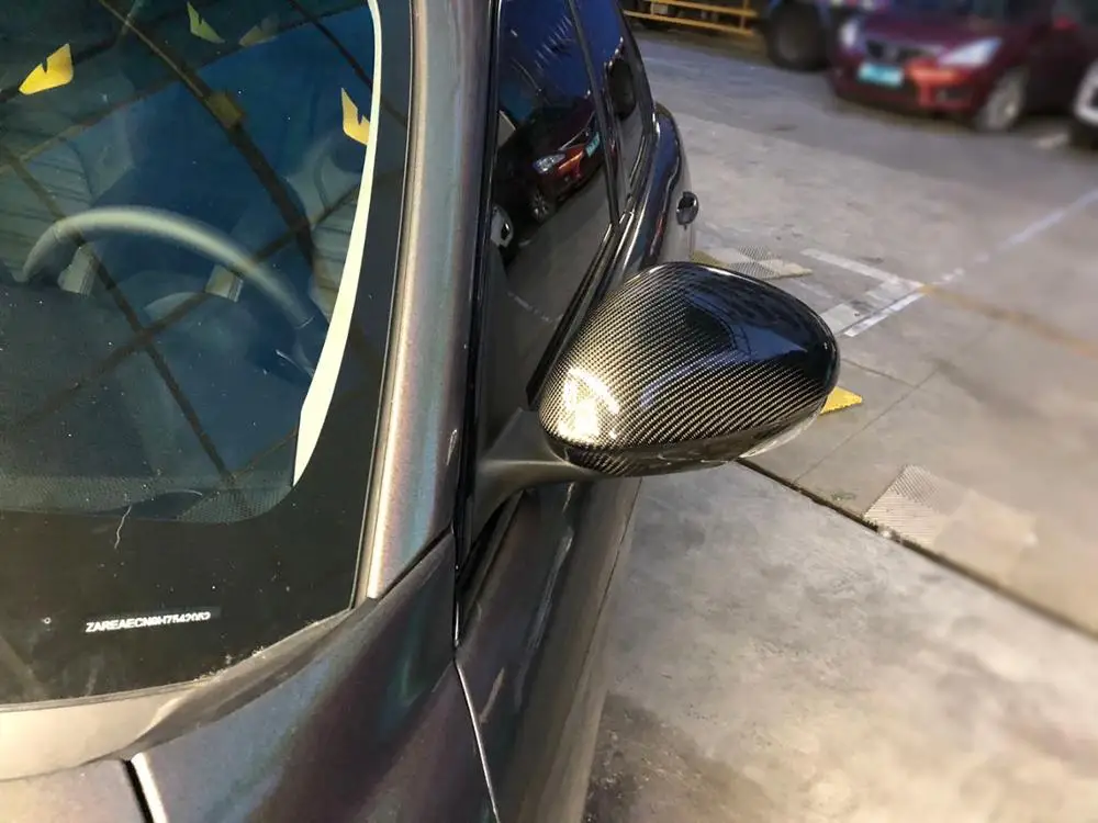 Dry Carbon Fiber Car Side Mirror Caps for Alfa Romeo Giulia Quadrifoglio Sedan 4-Door 2017-2018