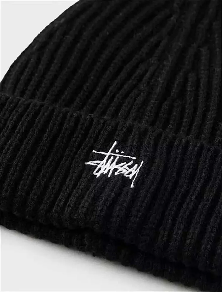 Зимние трикотажные облегающие шапки в рубчик для занятий спортом на открытом воздухе