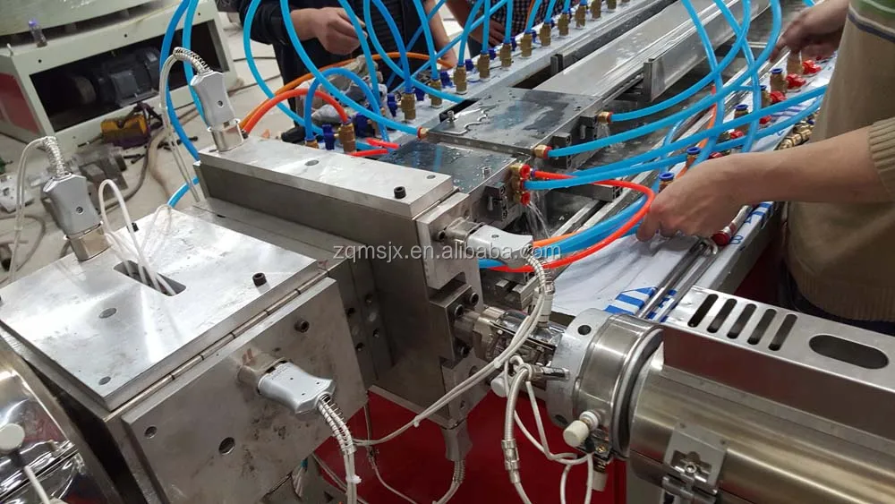 WPC Co-extrusion Profile Machine, WPC(PE) Profile Extrusion Line,wood Plastic Composite Profile Extrusion Machine