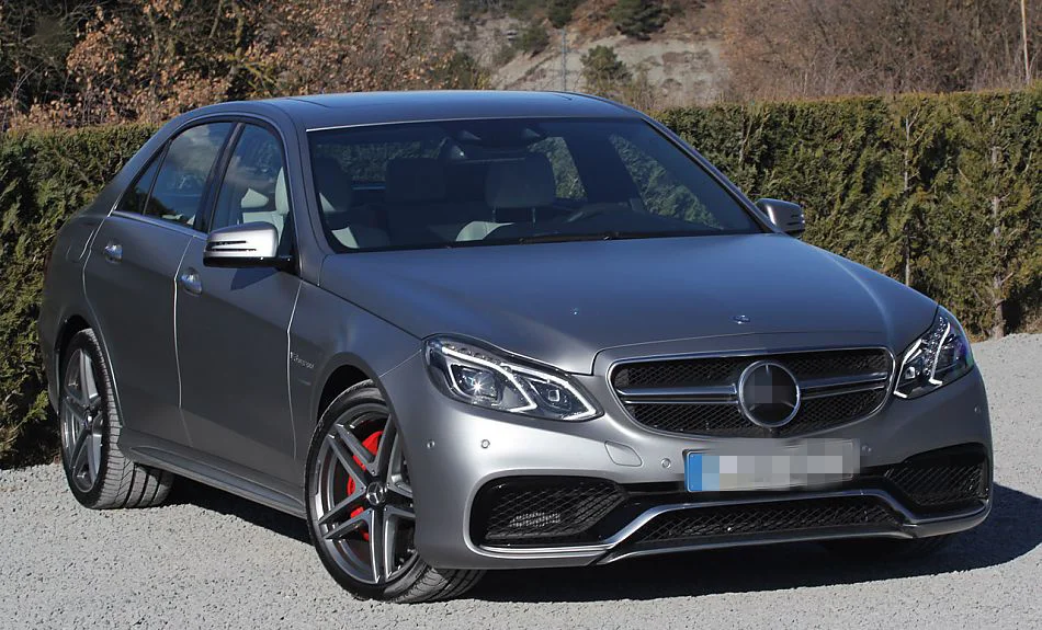 
For 2009-2012 M-ercedes E-class W212 Upgraded A-MG Body Kit with hood,Fender, front grille bumpers,front bumper and rear bumper 