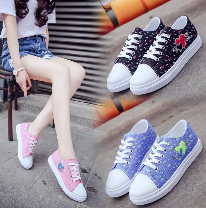 Latest design ladies shoes flower print fashion women lace up canvas shoes