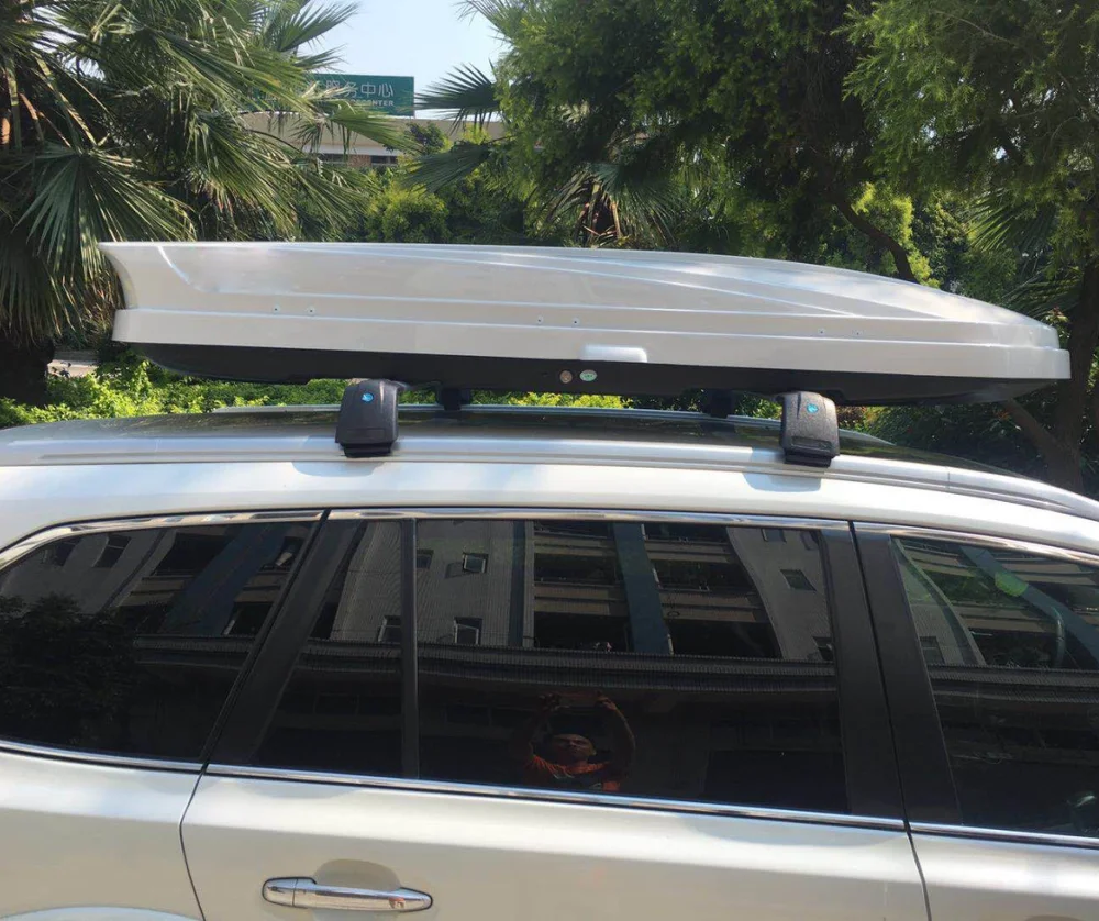 High Quality Plastic Roof Top Cargo Carrier for Carring Ski