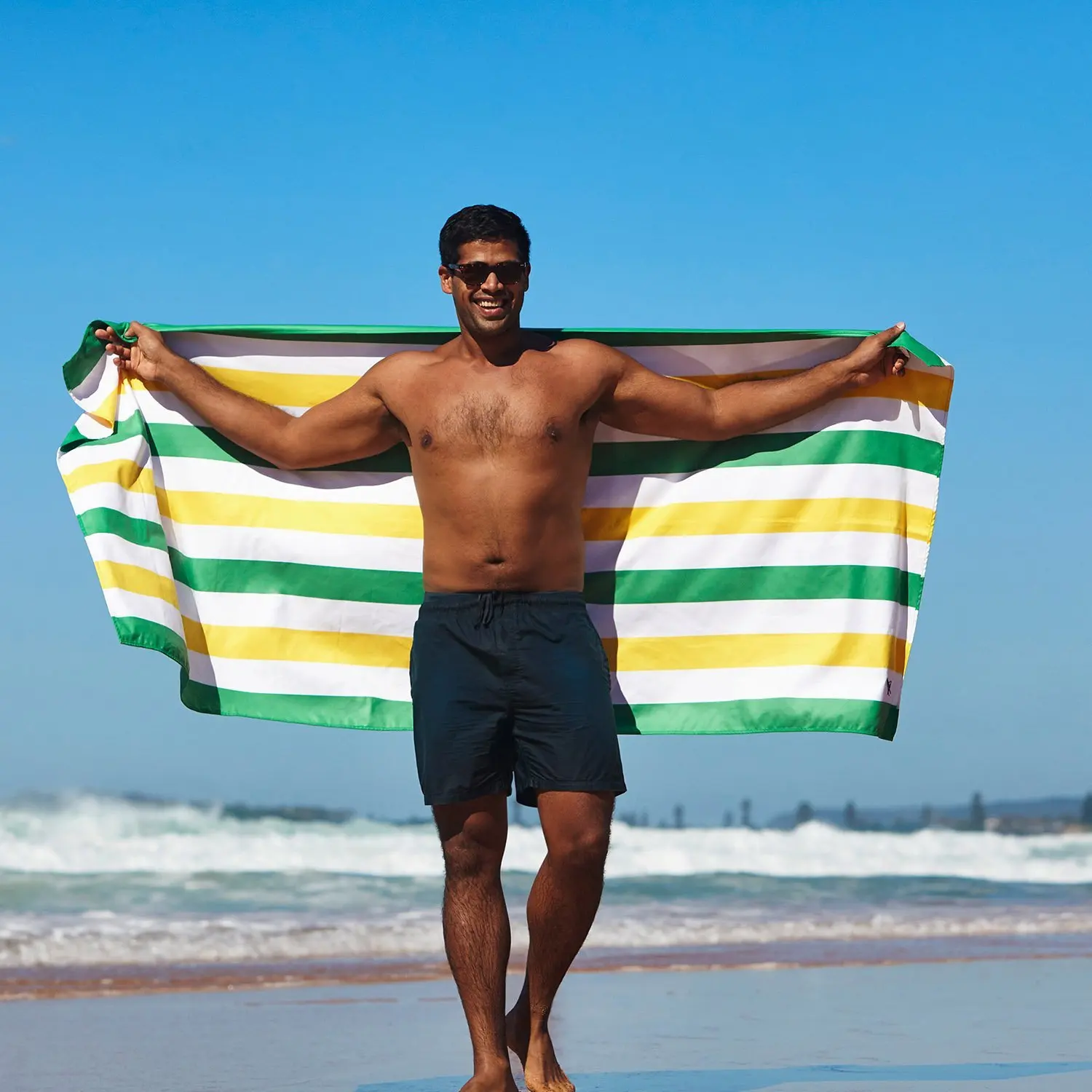 Hot sell China Microfiber Cheap price high quality beach towel sports towel