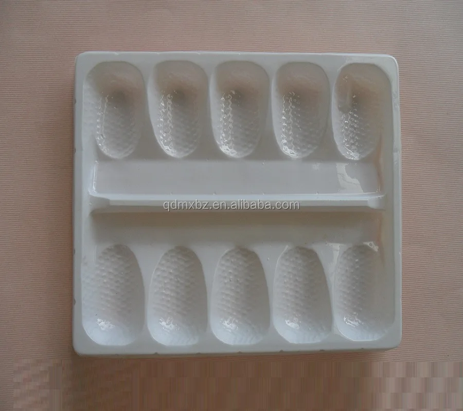 disposable plastic oyster tray with compartments