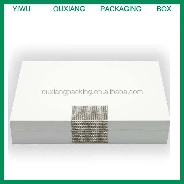 2018 new design luxury piano white lacquer finish wooden chocolate box