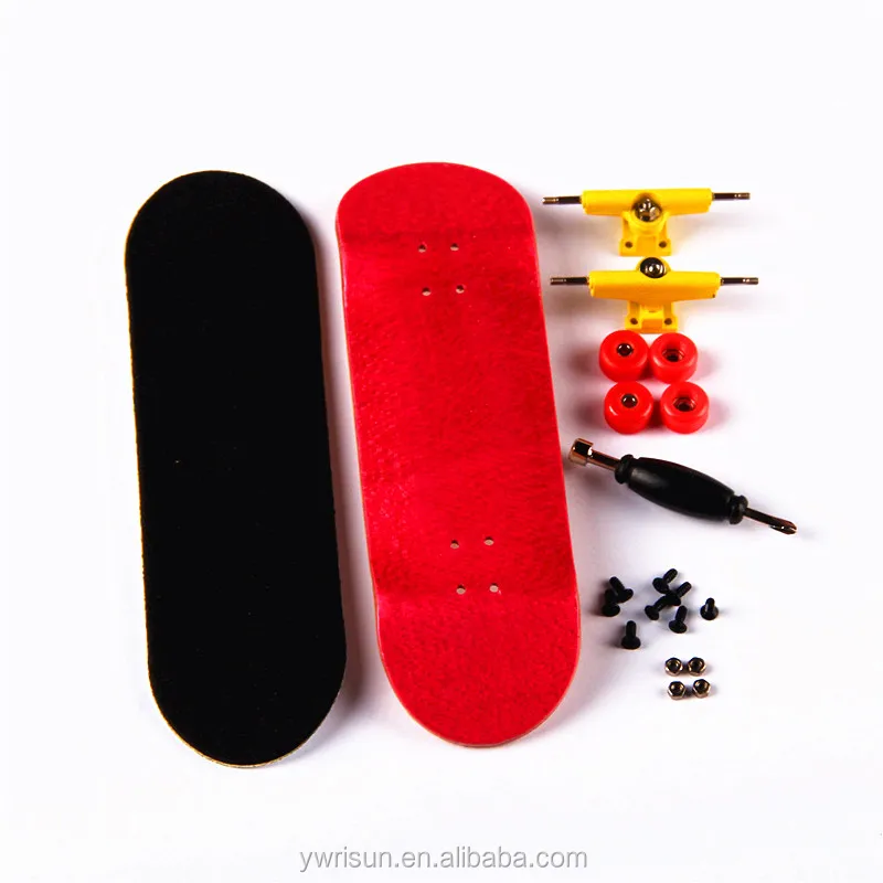 RSFN0007 Professional Canadian Maple Wooden Fingerboard Complete Finger Skateboard