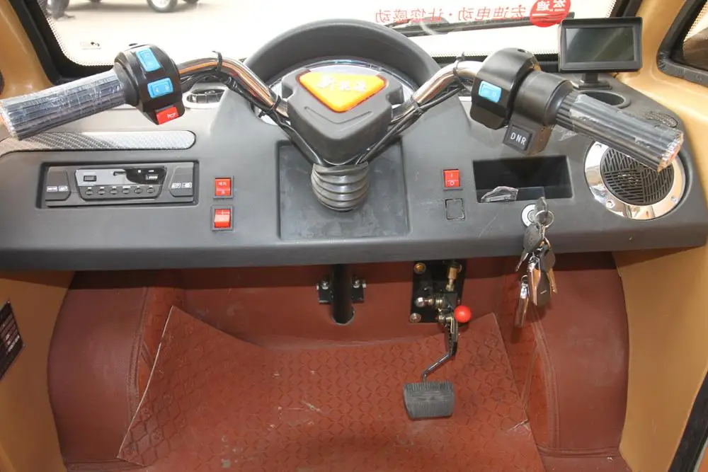 CE Factory directly supply cheap price 4 wheel mini electric car for 3 seats