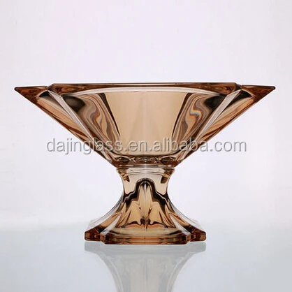 Luxury Tableware Ornament Decoration Glass Fruit Plate With Foot Home Decoration Lead Free Crystal Dinner Plate Glass Fruit Bowl