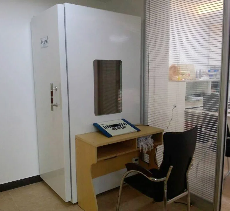 movable assembled soundproof booth used with audiometer for hearing test in clinic