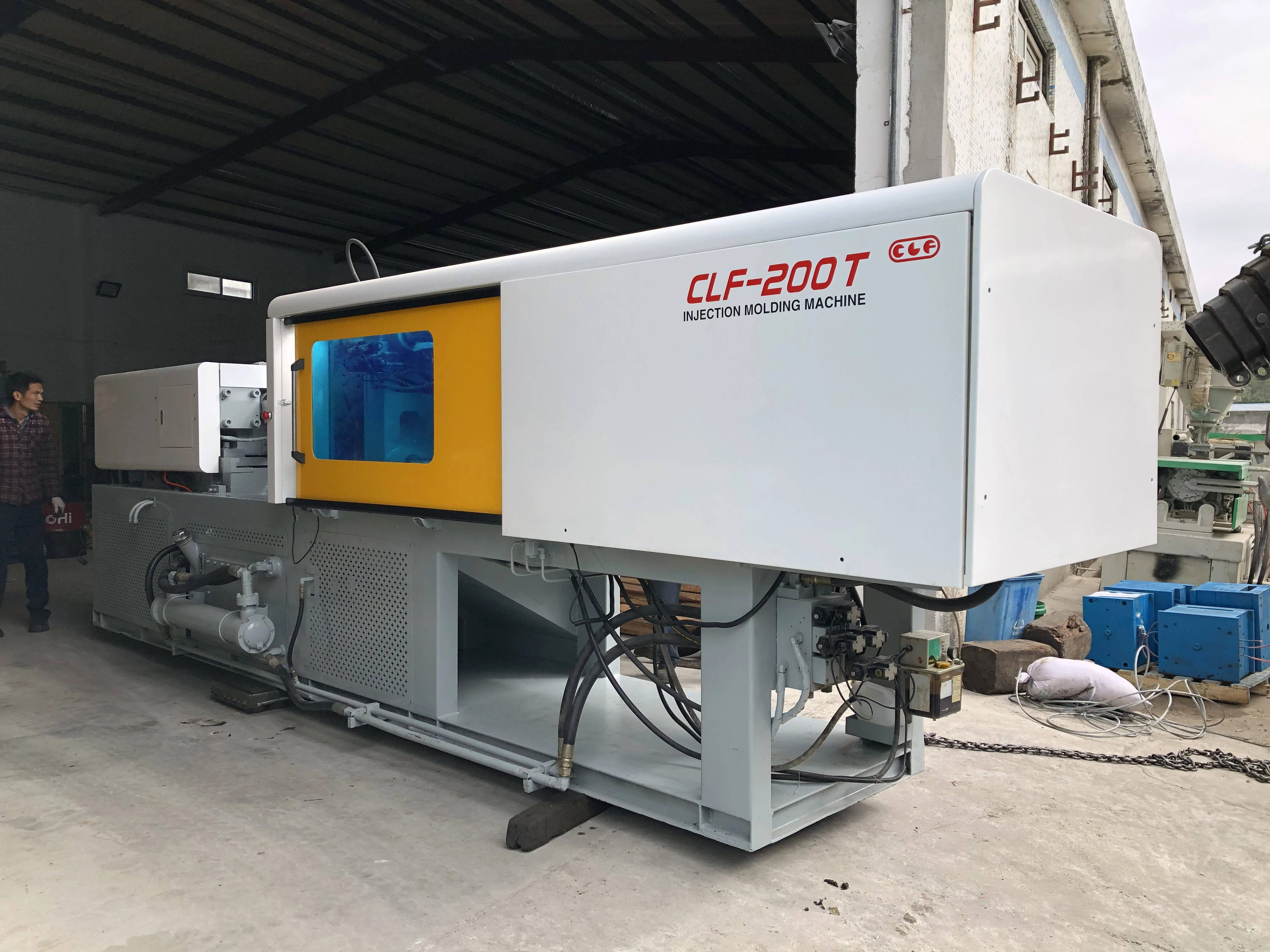 sell Taiwan CHUAN LIH FA  CLF125T used  injection molding machine