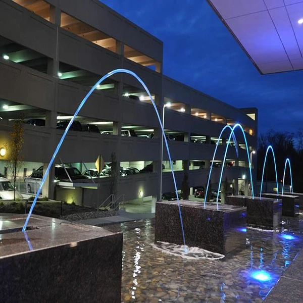 Заводской цветной водоструйный фонтан ламинар