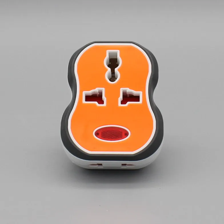 Universal 13A adapter socket worldwide travelling adaptor