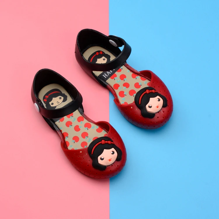 Snow white hollow comfortable soft mini girls summer sandals