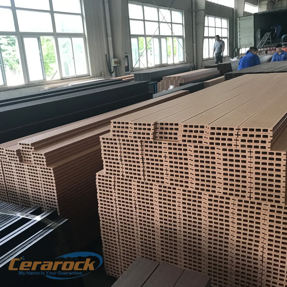 outside WPC decking Anti-slip water-proof weather resistance timber deck wood tile for Swimming pool