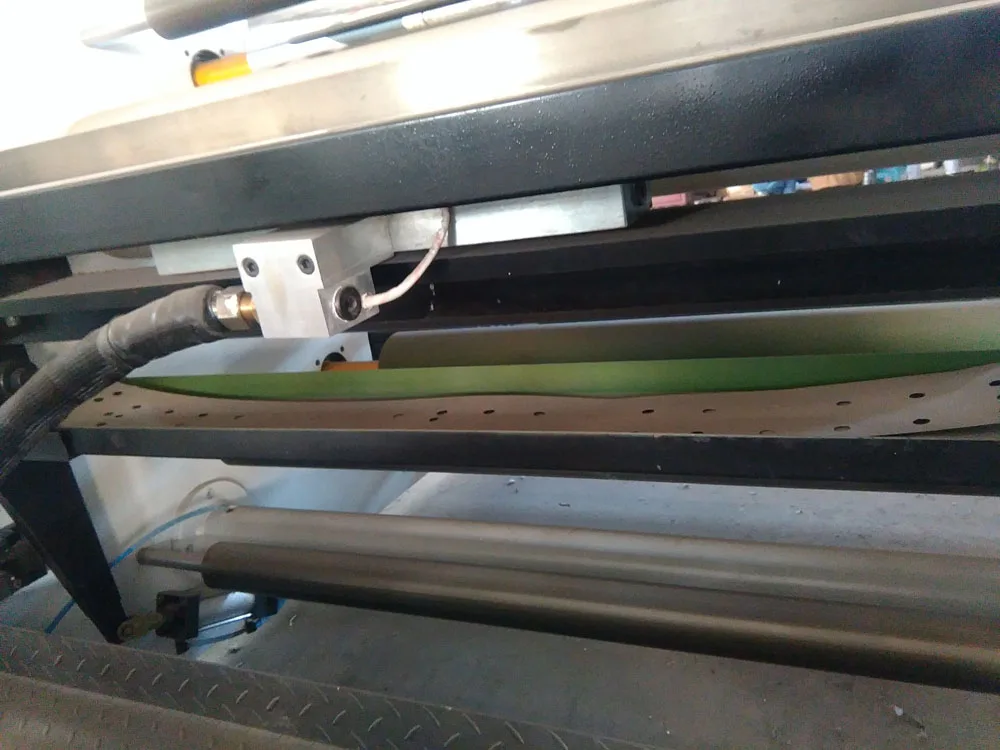 Adhesive bandage medical plaster machine