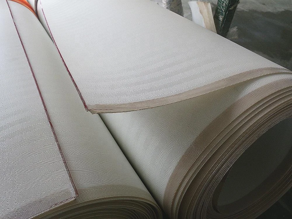 Abrasion resistance stretch resistance conveyor belt