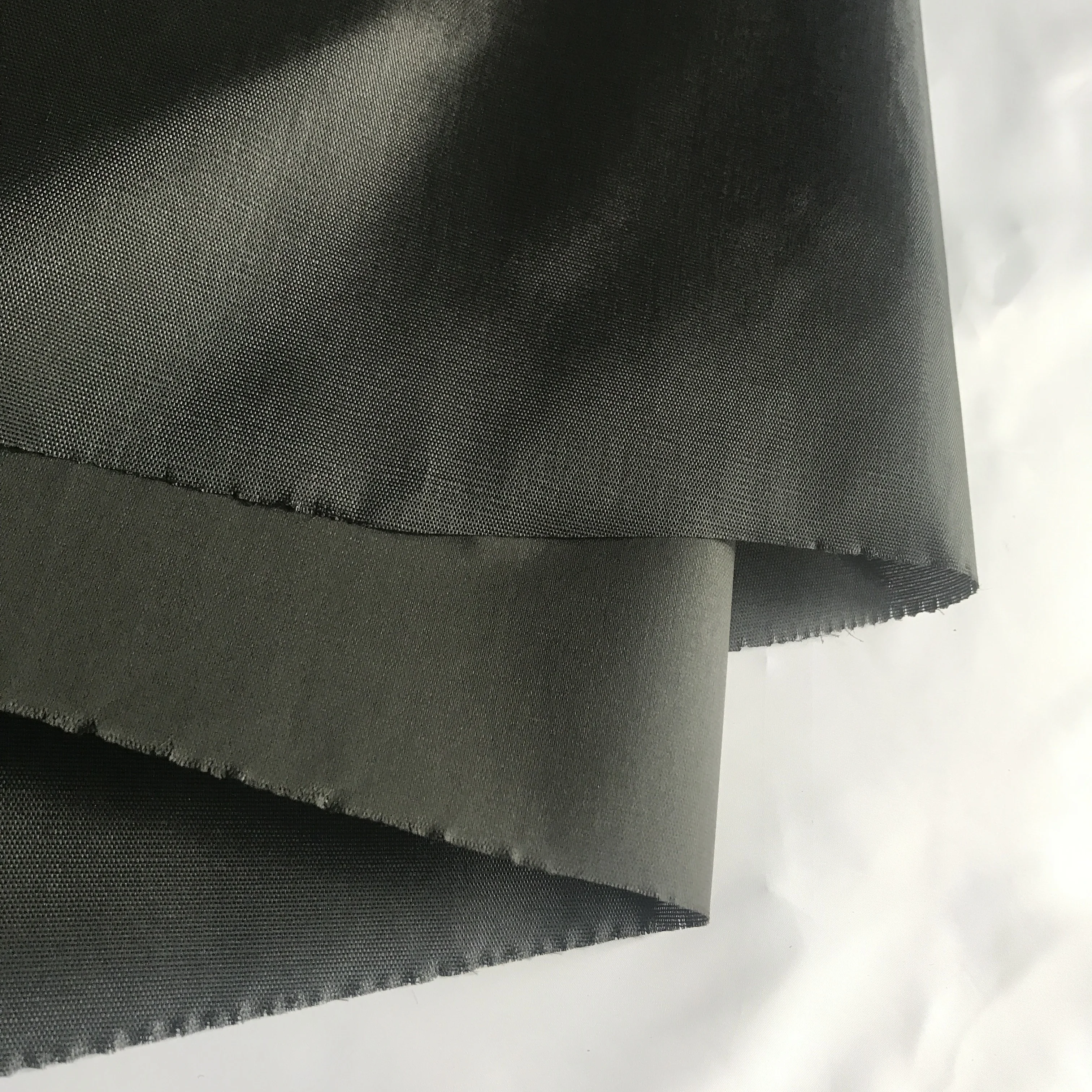 
170T Polyester Peacock Taffeta Lining PA Coated Fabric 68