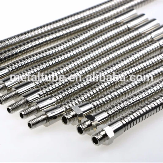 Flexible lamp holder with gooseneck tubing