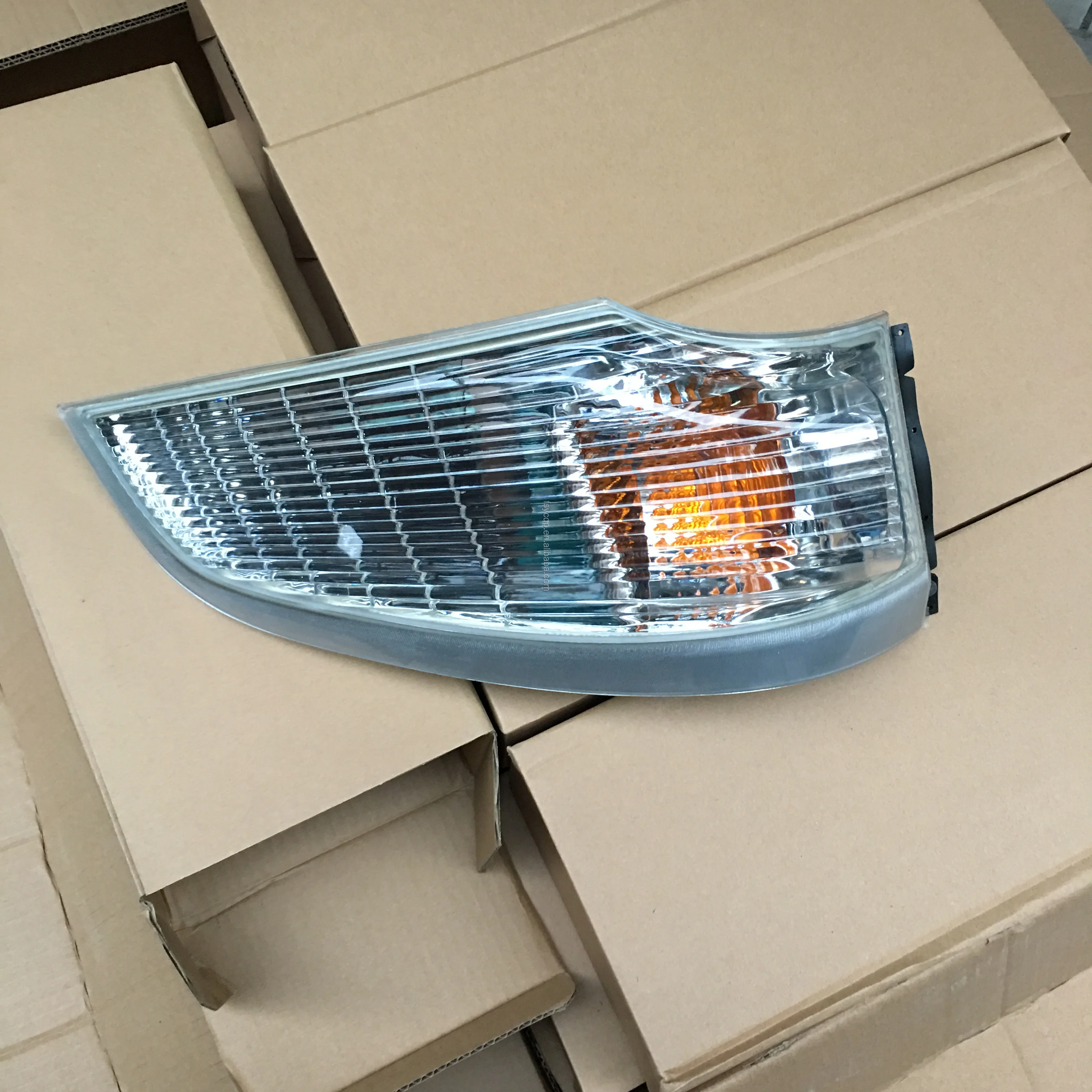 Canter Cornering lamp for Mitsubishi fuso 4d33 4d32 4m50 FE