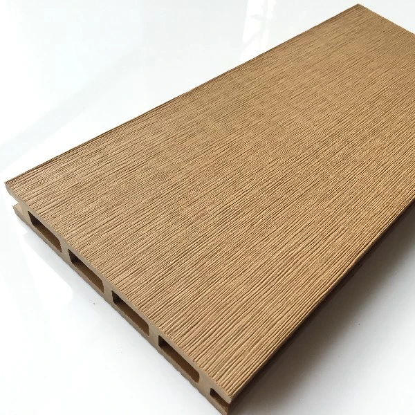 China cheap walkway outdoor wood plastic composite decking