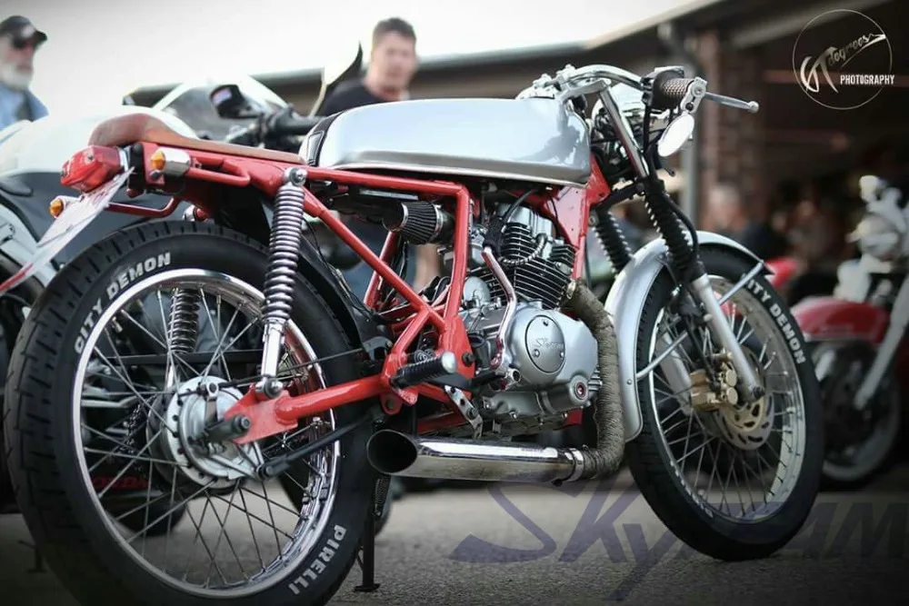 
SKYTEAM 250cc 4 stroke ACE Vintage Cafe Racer Scrambler Motorcycle 