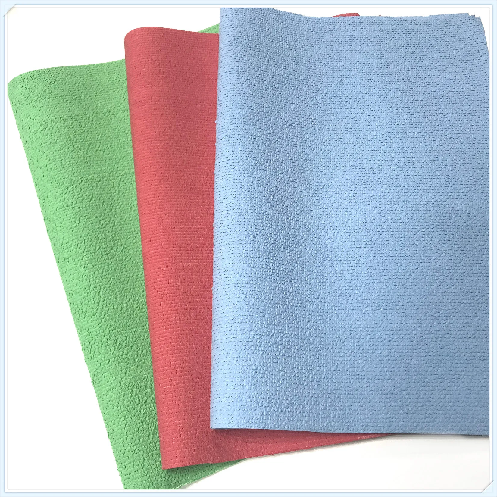 
300gsm Blue color microfiber terry towe with pu coating 