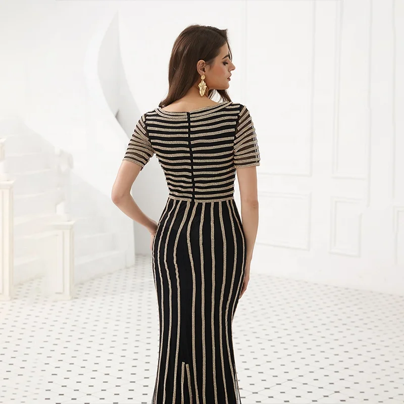 Simple Beading Mermaid Long Evening Dresses Mother Of Groom Dress with Sheer V-neck and Short Sleeve