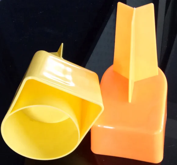 
Hot selling food grade pp material colorful plastic beach cup holder 