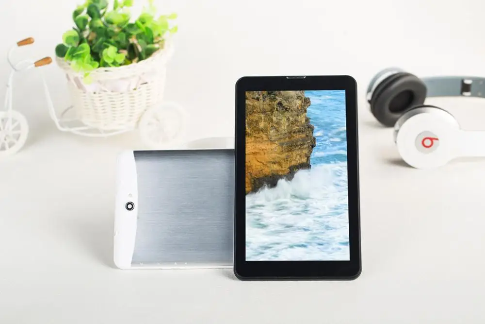 
7 inch Tablet Android 4.4 Quad Core 512MB+8GB 1024x600 HD Dual Sim Card 3G Phone Call Tablet PC WiFi GPS Bluetooth 4.0 Google 