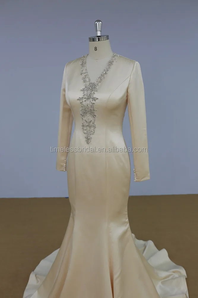 Newest design 2018 elegant wedding dress long sleeves embroidery V-neck