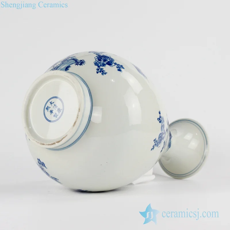 RZJP02 Classic Asian blue and white bird and flower porcelain spring bottle