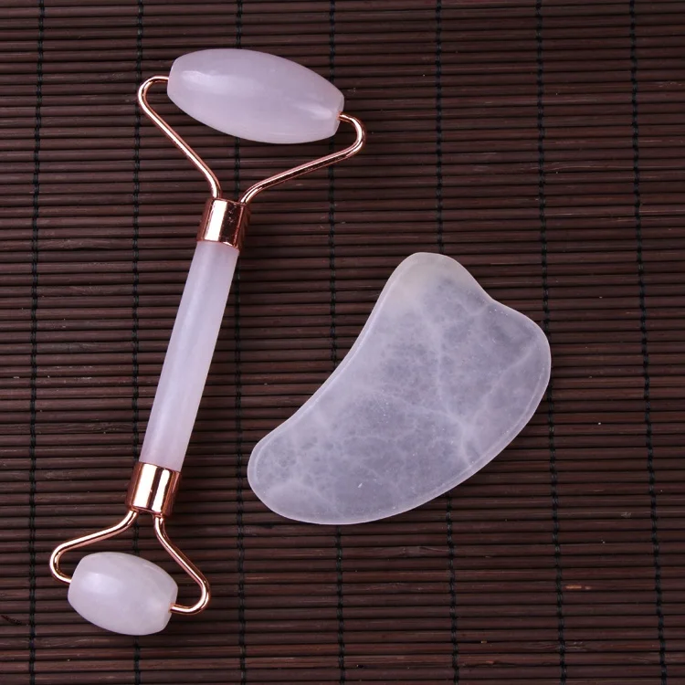 The rose quartz massage roller is used jade roller for face facial