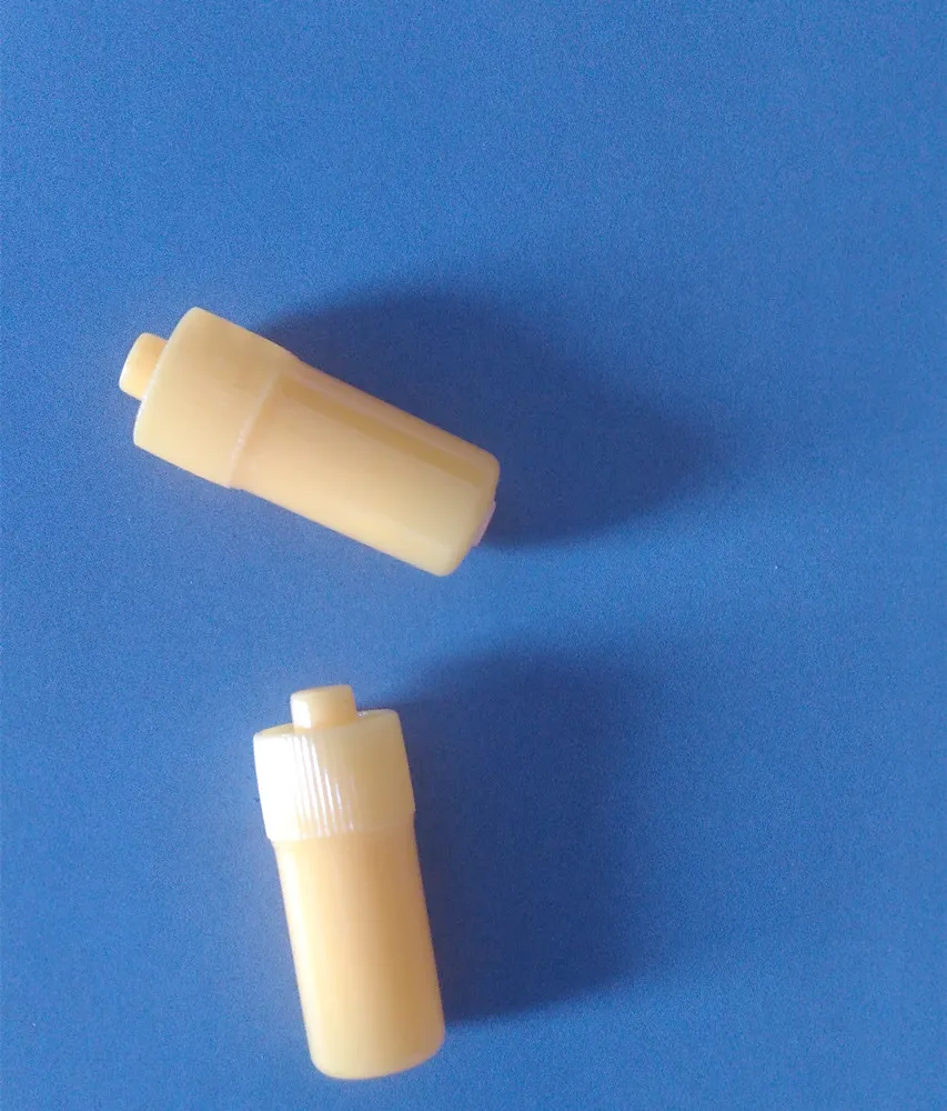 Disposable yellow heparin cap for iv catheter for animal