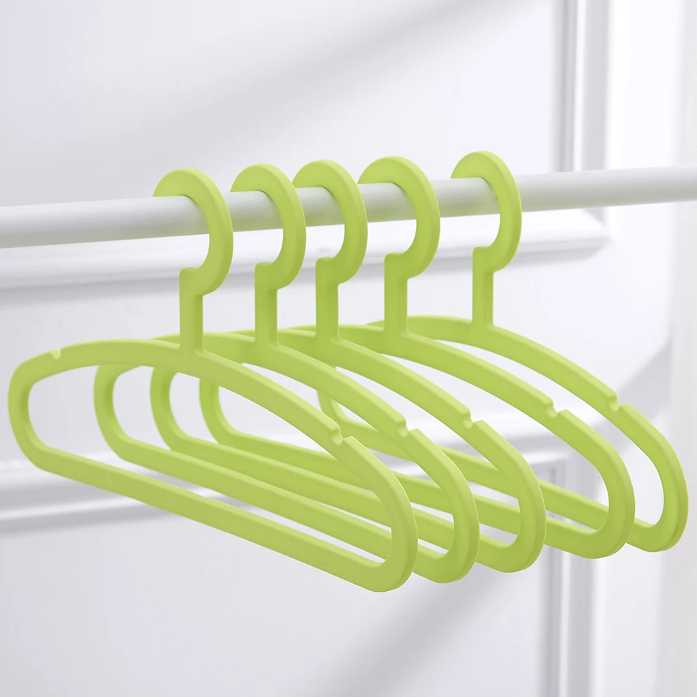 Wholesale recycled non slip mini shirt cloth tubular plastic hanger for clothes