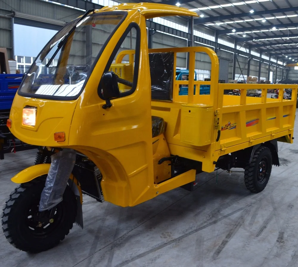 Three  Wheel Motorcycle  200cc Cargo Tricycle with Rain Cover and Windshield