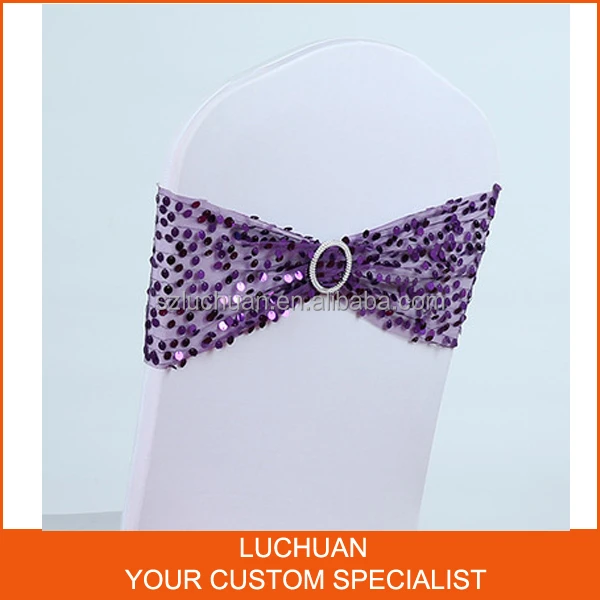 Чехол на стул с поясом и блестками