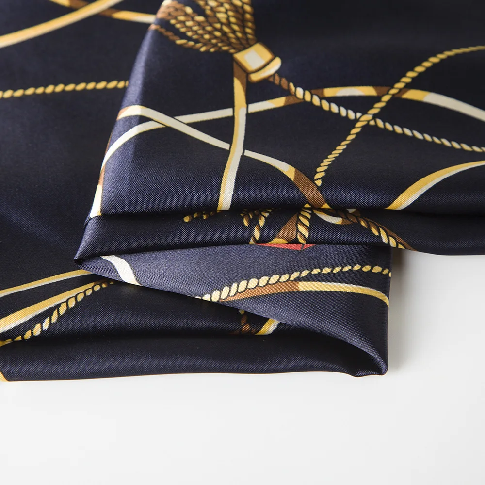 Шарфы для женщин модная футболка в полоску, большой размер, принтованный Шелковый Атласный шифон шарф 90 см роскошного фирменного дизайна; Цвет Квадратные платки мусульманский хиджаб шарф