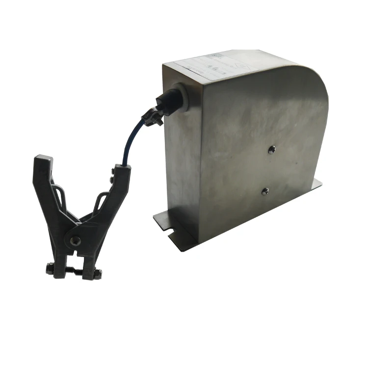 Earth clamp with automatic cable winder