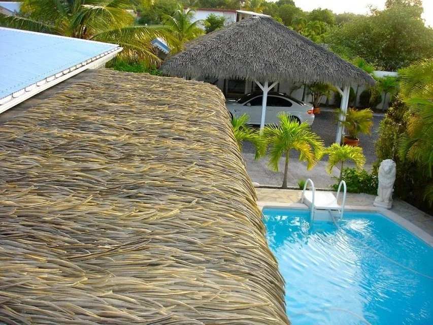 
Tiki Artificial Thatch Roofing Umbrella/Tikihuts/Thatch Roof Company 
