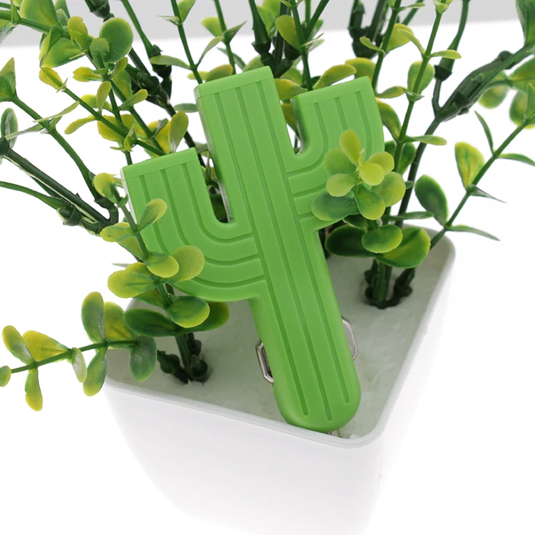 
Hot Consumer Electronics 3 Ports Mobile Phone USB Car Charger For Smartphones 