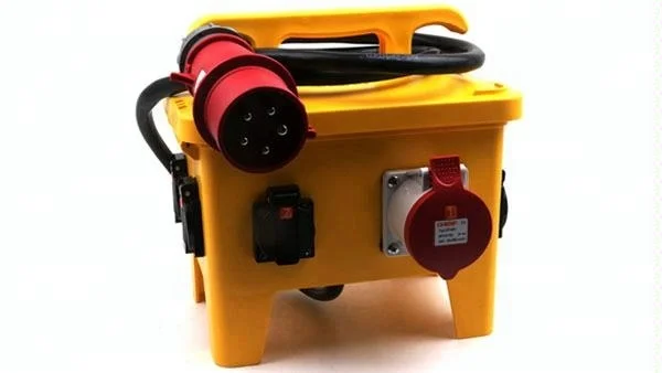 IP57 24way 12 way industrial plug socket Power 3 phase Electrical Waterproof distribution box size